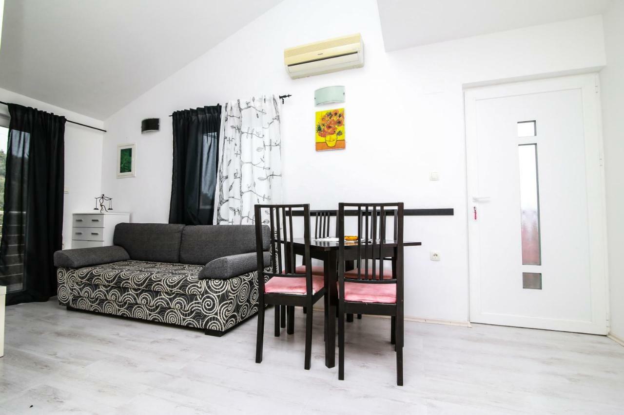 Apartments Alma Podgora Exteriér fotografie